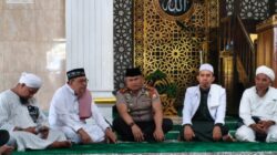 ‎Kapolres Toraja Utara Pererat Silaturahmi Melalui Jumat Keliling di Masjid Besar Rantepao