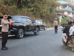 Kapolres Toraja Utara Turun Langsung Atur Lalu Lintas Pagi Hari