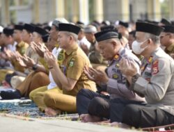 Pemda Gelar Sholat Istisqa Minta Hujan di Lapangan Andi Djemma, Polres Luwu Amankan dan Ikut Doa Bersama
