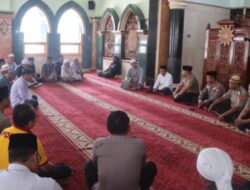 Kunjungi Masjid Nurul Taqwa Bolu, Kapolres Toraja Utara Pererat Silaturahmi Melalui Jumat Keliling