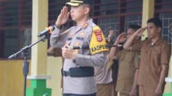 Jadi Pembina Upacara di SMP Negeri 1 Bajo, Kapolres Luwu Gaungkan Pesan Stop Bullying