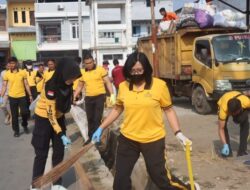 Kapolres Toraja Utara Pimpin Green Policing di Terminal Bolu, Lakukan Kerja Bakti Peduli Lingkungan