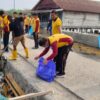Polisi dan Warga Dusun Kambuno Bersatu Jaga Kebersihan Lingkungan